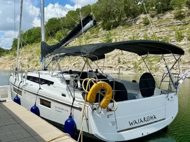Jeanneau Sun Odyssey 410 'Waiaroha' on Lake Travis